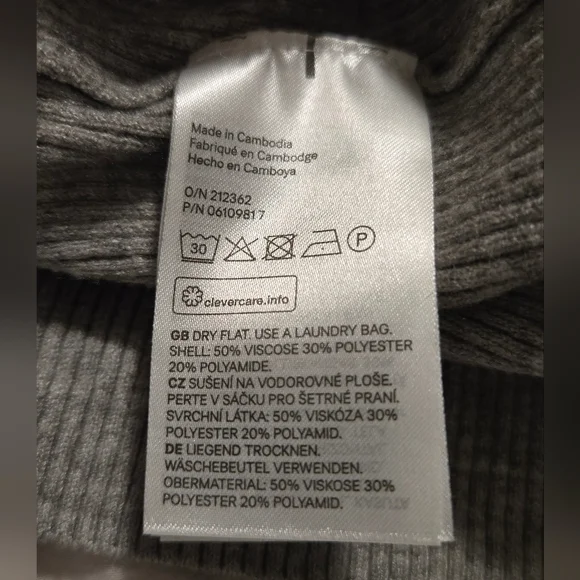 H&M Divided Gray Cropped Rib Knit Hoodie With Jacquard-Knit Ties - Picture 9 of 9